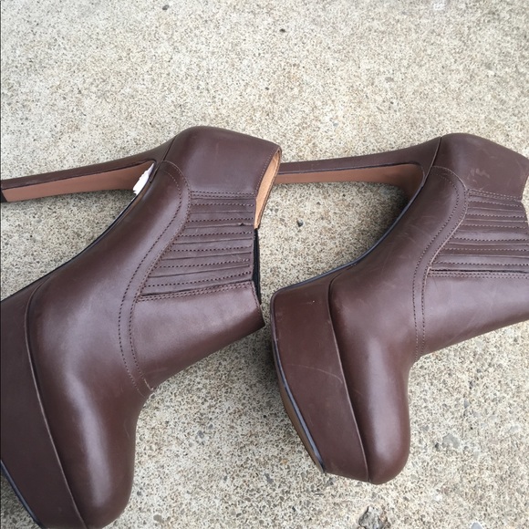 Women's Nine West Brown Leather Heeled Booties 8.5 - Picture 3 of 8